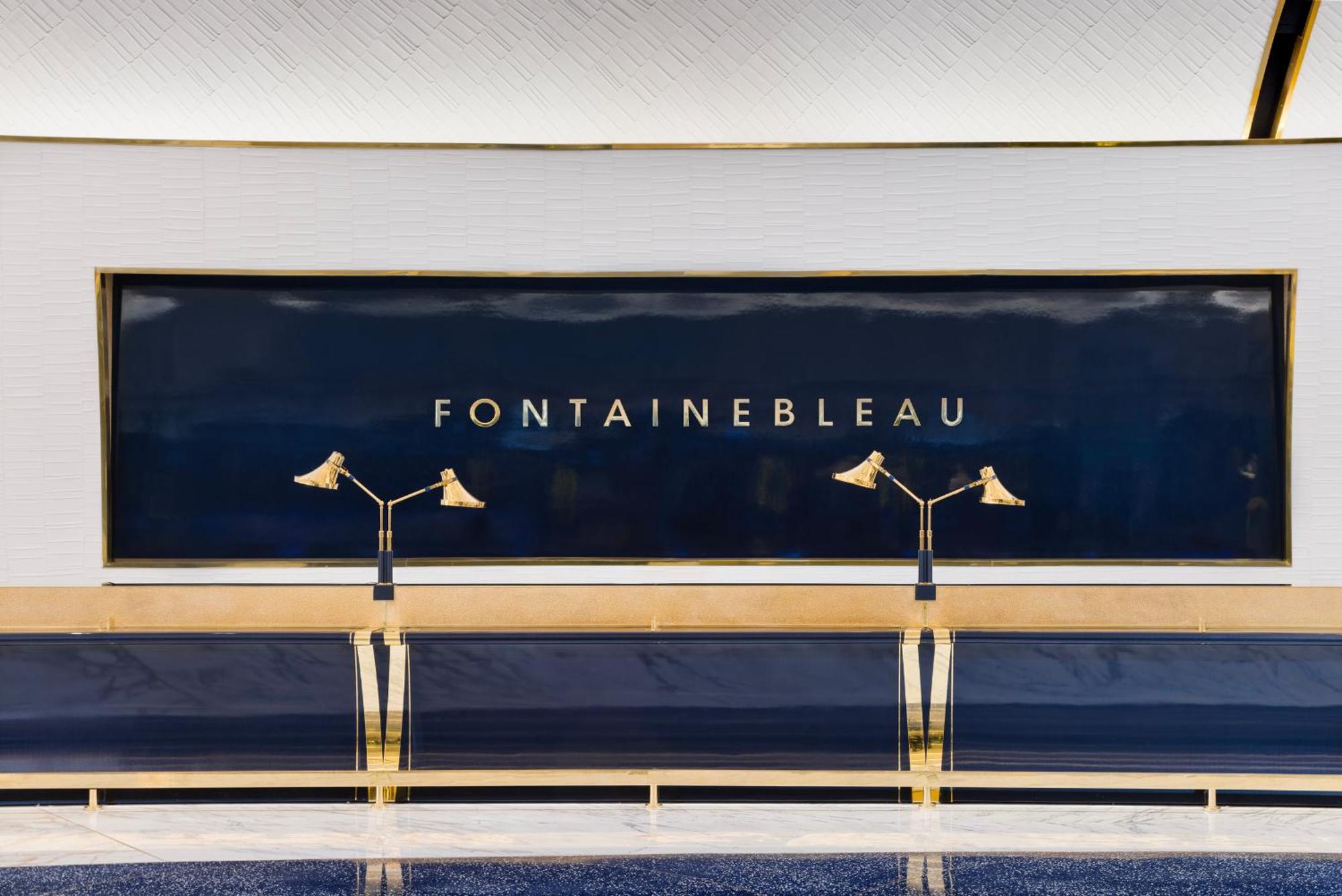 Fontainebleau Las Vegas Exterior photo Fontainebleau Las Vegas