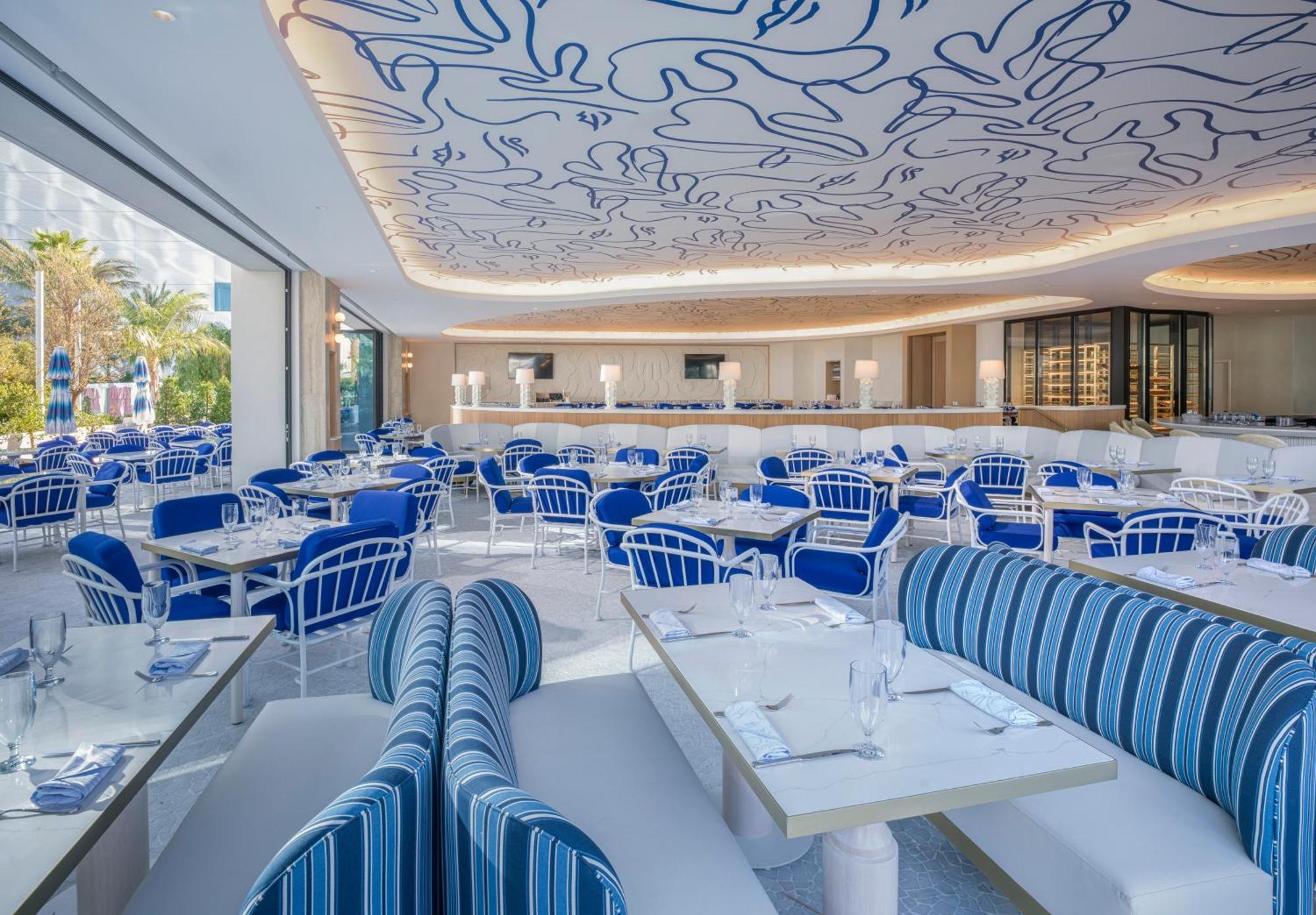 Fontainebleau Las Vegas Exterior photo The interior of the restaurant