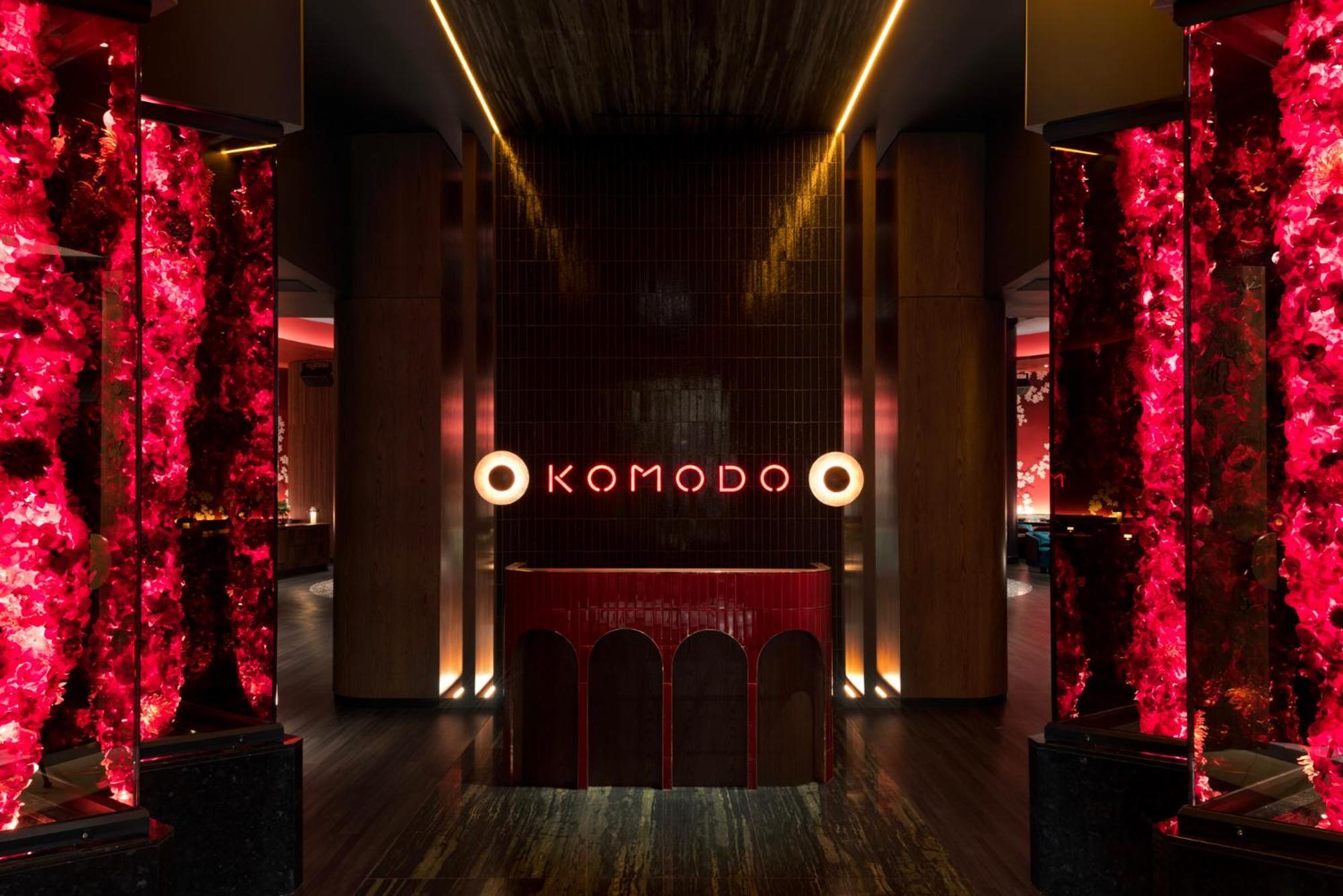 Fontainebleau Las Vegas Exterior photo Komodo