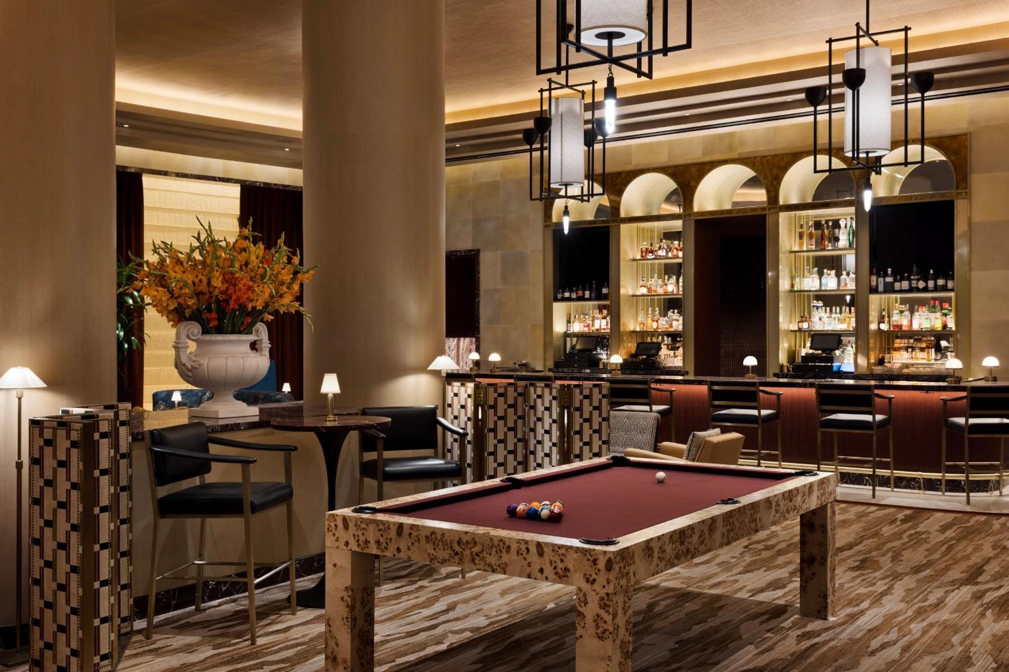 Fontainebleau Las Vegas Exterior photo The Bar